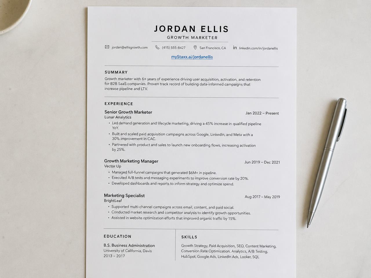 A resume with myStaxx.ai/jordanellis hyperlinked